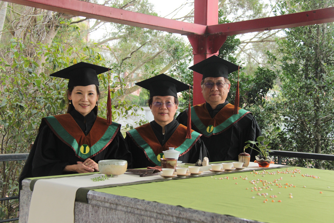 不一樣的畢業照  大葉大學食生系碩士生結合茶席與校園十景-大葉大學
