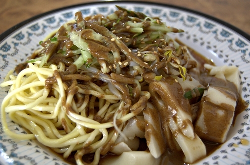 [吃食]新店二空新村涼麵~加了涼皮的限量鴛鴦涼麵-二空新村