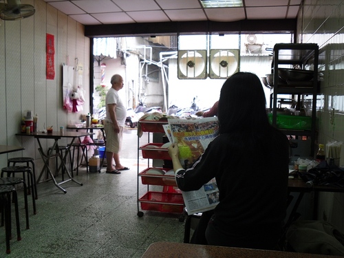 [吃食]德正街米粉湯~藏在市場裡的在地小吃老店-市場小吃