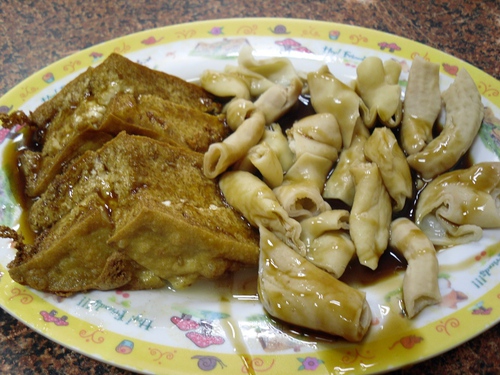 [吃食]德正街米粉湯~藏在市場裡的在地小吃老店-市場小吃