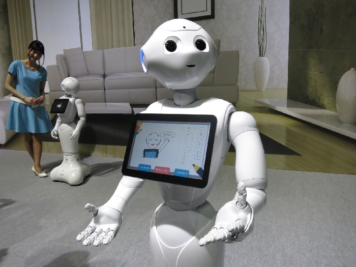 林口長庚導入AI機器人，衛教、輔助醫師全都會 可望緩解護理師人力不足問題-AI機器人