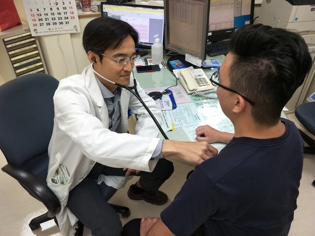 青壯男昏倒瀕死 搶救保命 低溫療法護腦功能-心室顫動