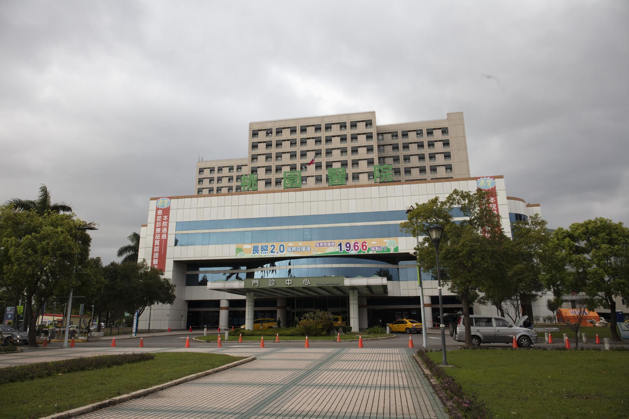 【抗疫前線】首位2019新冠狀病毒病人出院背後，支撐台灣防疫網的雙手與缺口-COVID-19