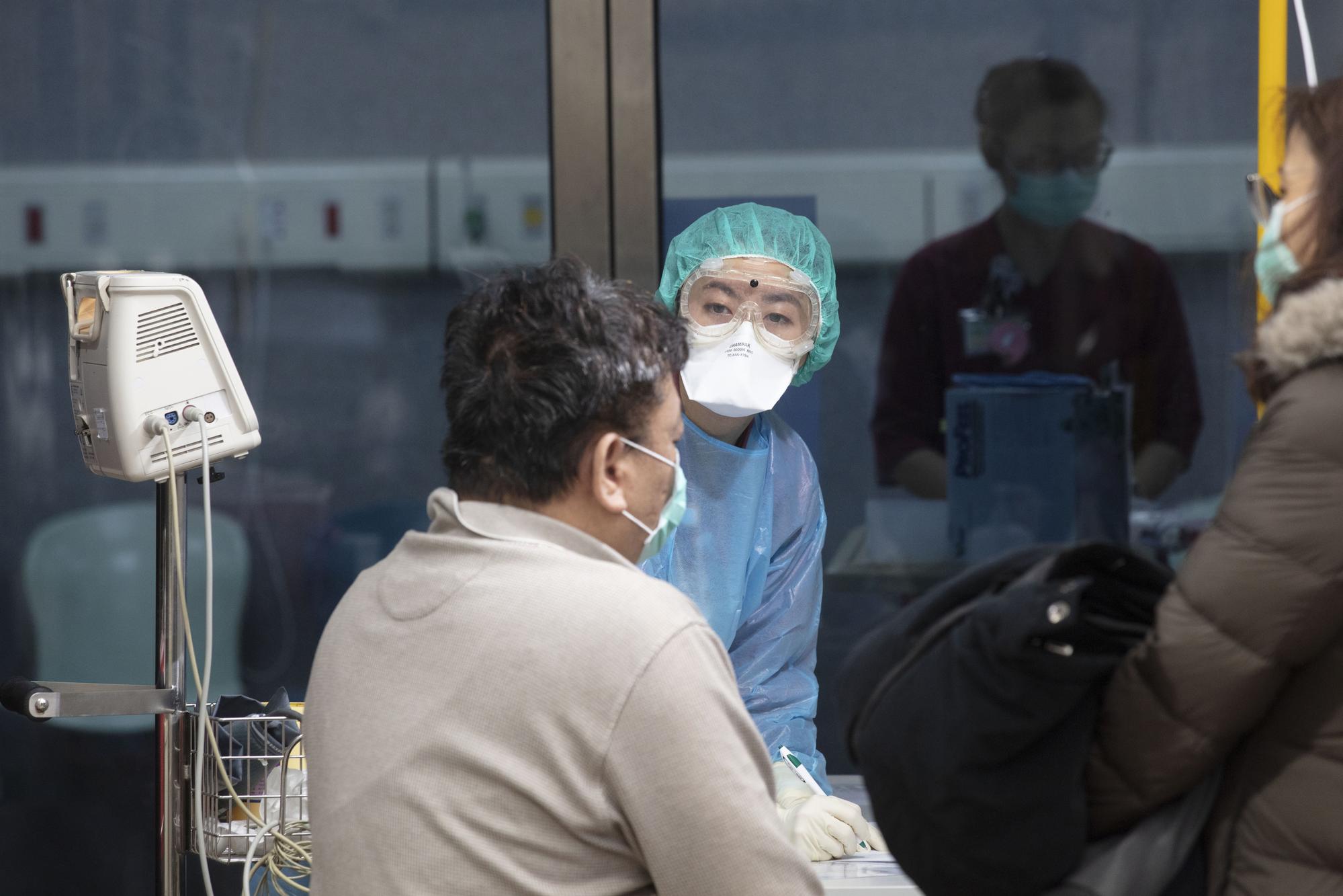 【抗疫前線】首位2019新冠狀病毒病人出院背後，支撐台灣防疫網的雙手與缺口-COVID-19