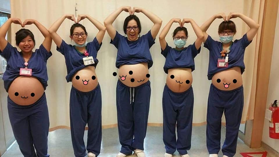 5護理師懷孕依舊堅守ICU，一張張照片暖哭網友：母親節快樂-ICU護理師