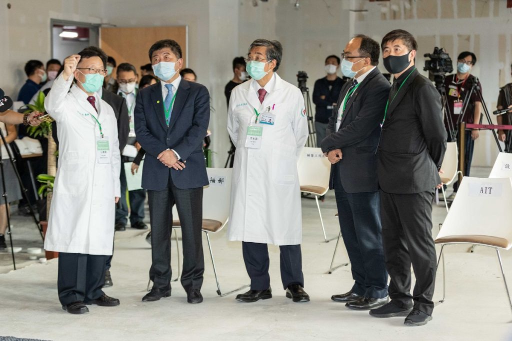 台灣「智慧防疫病房」亮相，48小時組裝完成解決病房不足問題-COVID-19