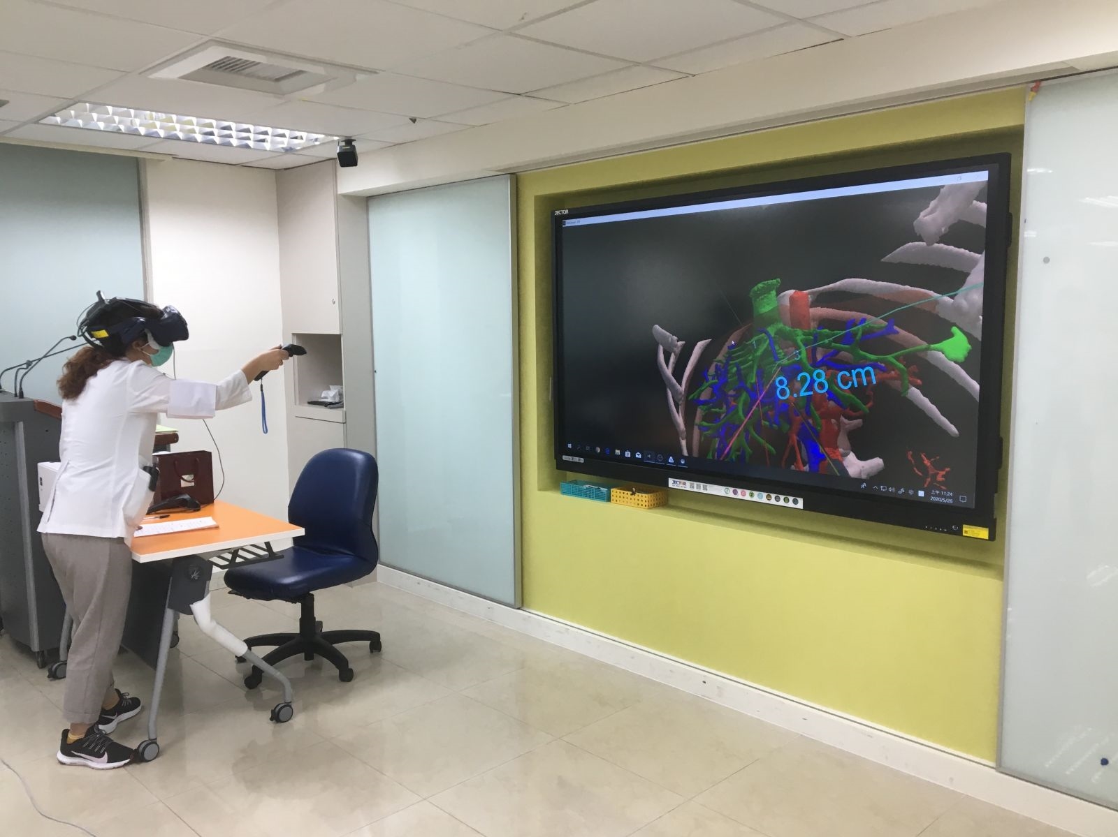 重症訓練新突破！ 「AR+VR」免進手術室就能練插管、揪癌症-AR擴增實境