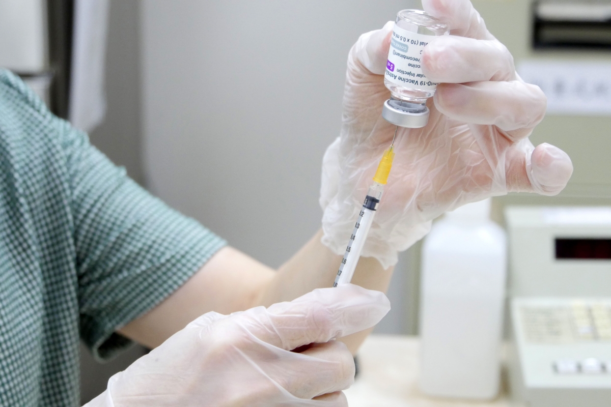 護理師精準抽取讓疫苗多打165人！竹北衛生所被讚客家節儉精神-AZ疫苗