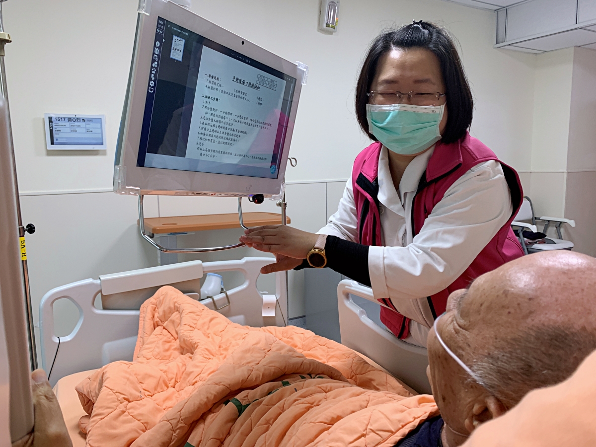 幫助護理師效率最大化，門諾醫院啟用40間智慧病房-床邊照護系統