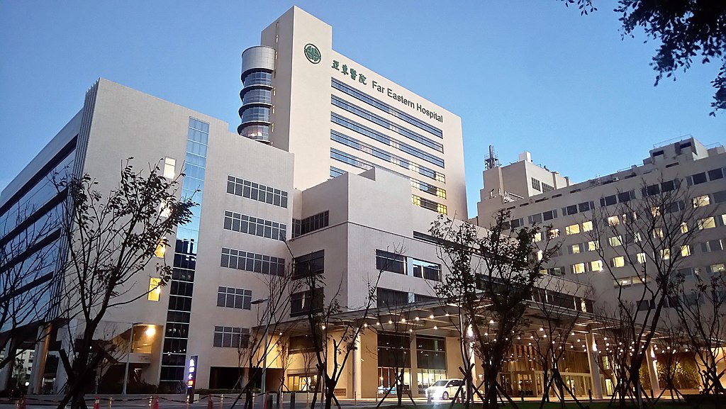 亞東醫院1名護理師染疫「非照顧確診患者」 Ct值21、匡列79人採檢出爐