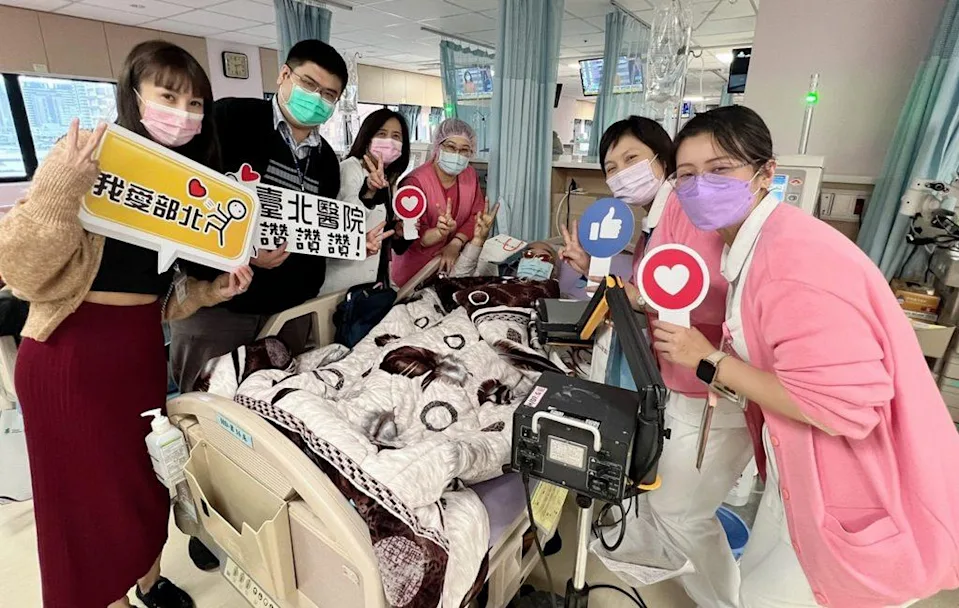 特別時刻222，臺北醫院醫護快閃傳愛-COVID-19