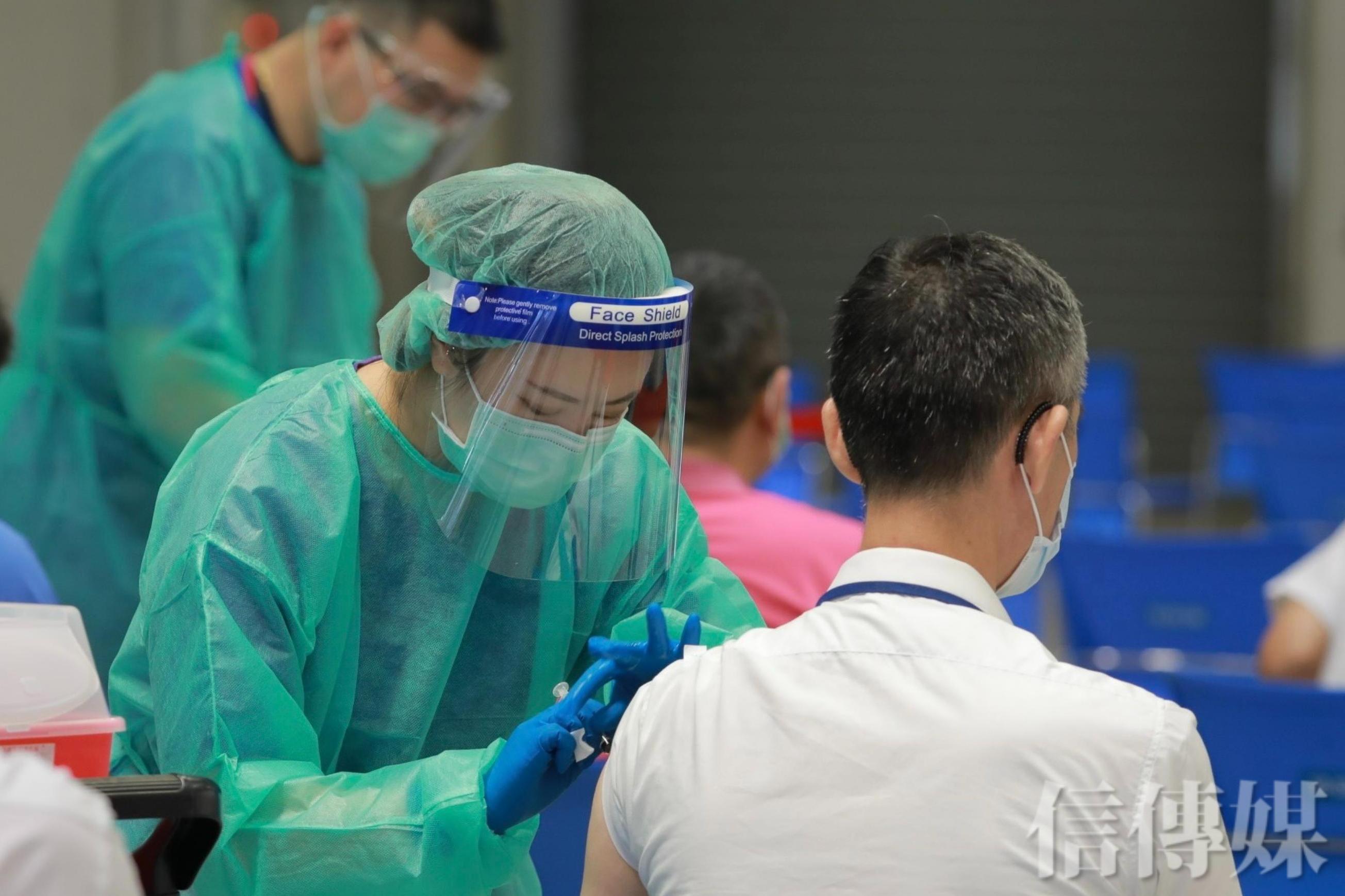 疫情暴衝壓力大 第一線護理師心聲：很多民眾直衝醫院 是因為政府1922打不通.....-1922
