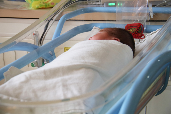 出生即窒息！新生兒恐變「腦性麻痺」 低溫療法將腦袋重開機-HIE缺氧缺血性腦病變