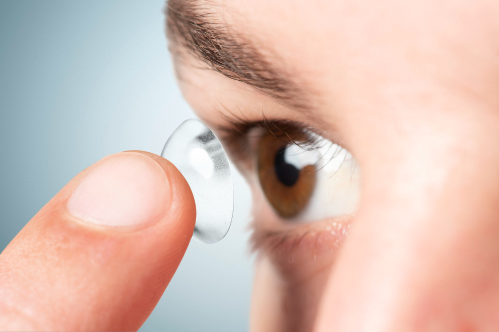 智能隱形眼鏡  診斷與治療青光眼副作用小-青光眼