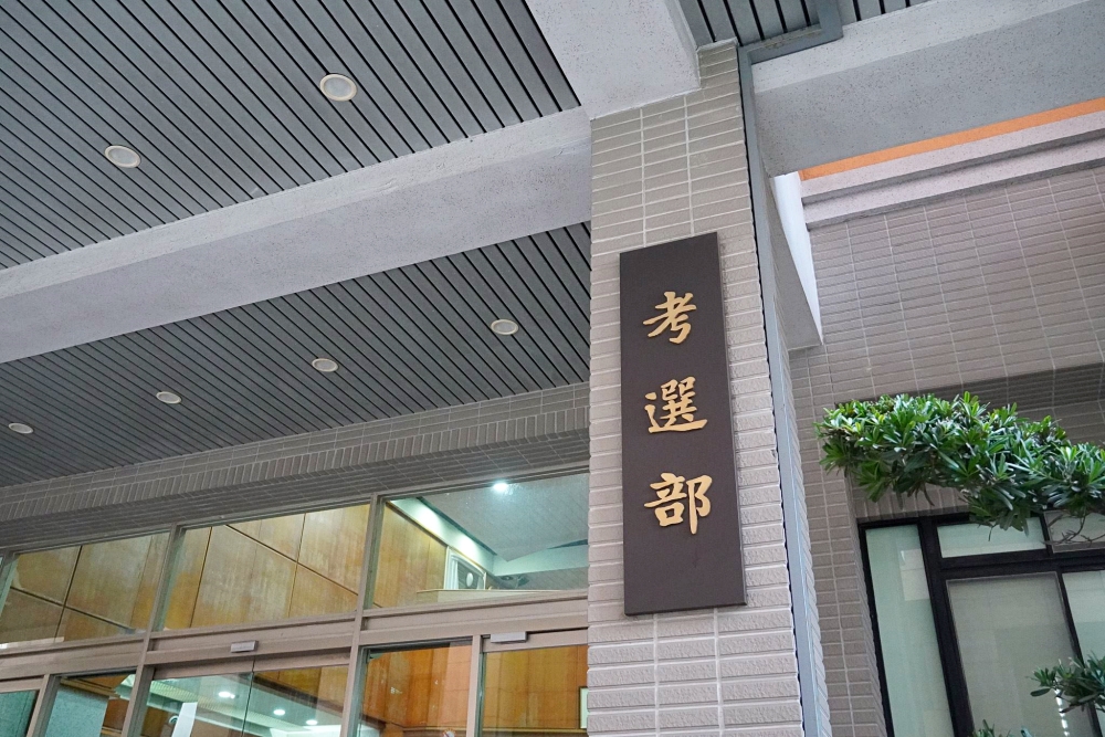 解燃眉之急！「第三次」護理師考試日期拍板，為不足的護理人力急救！-人才短缺