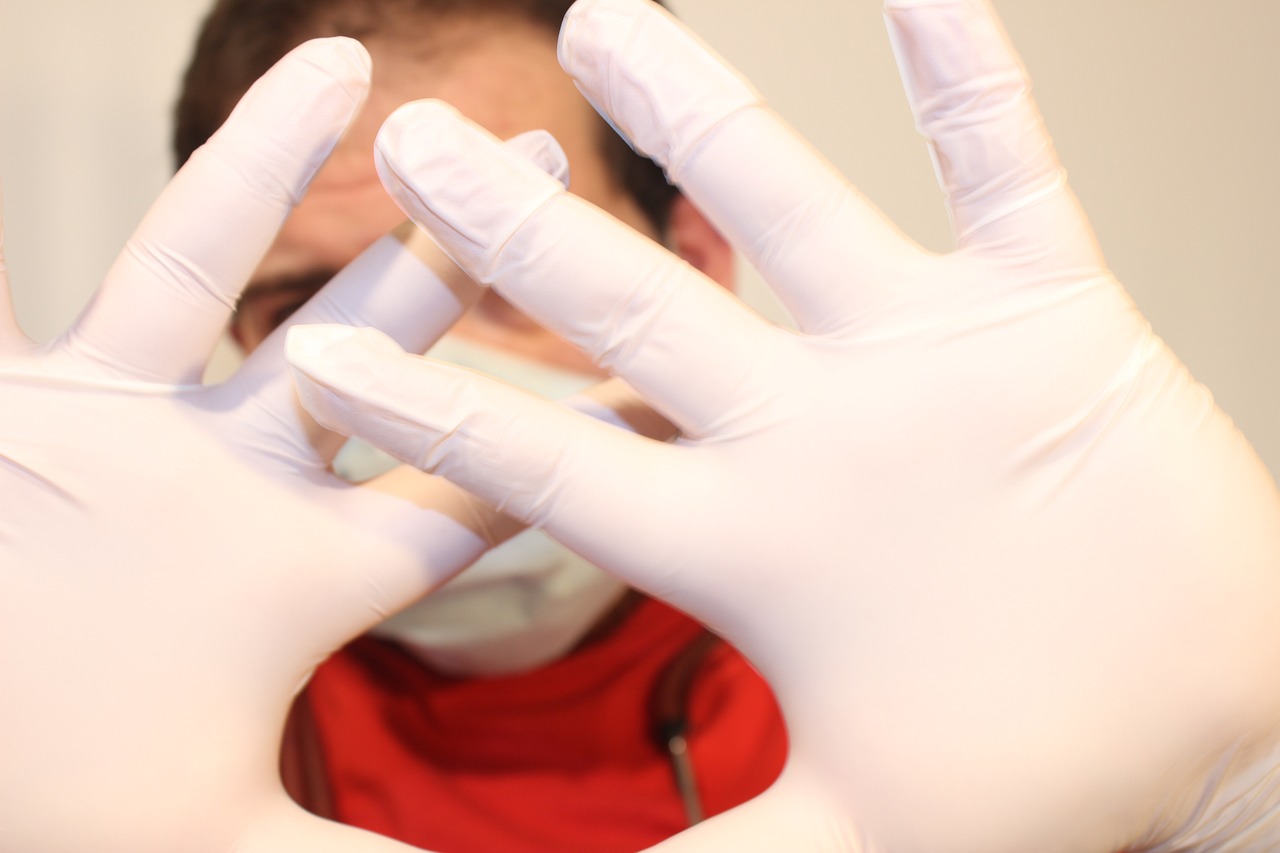 急診室暴力再度上演！醉男縫針太痛，竟揮拳毆打護理師-工作甘苦談