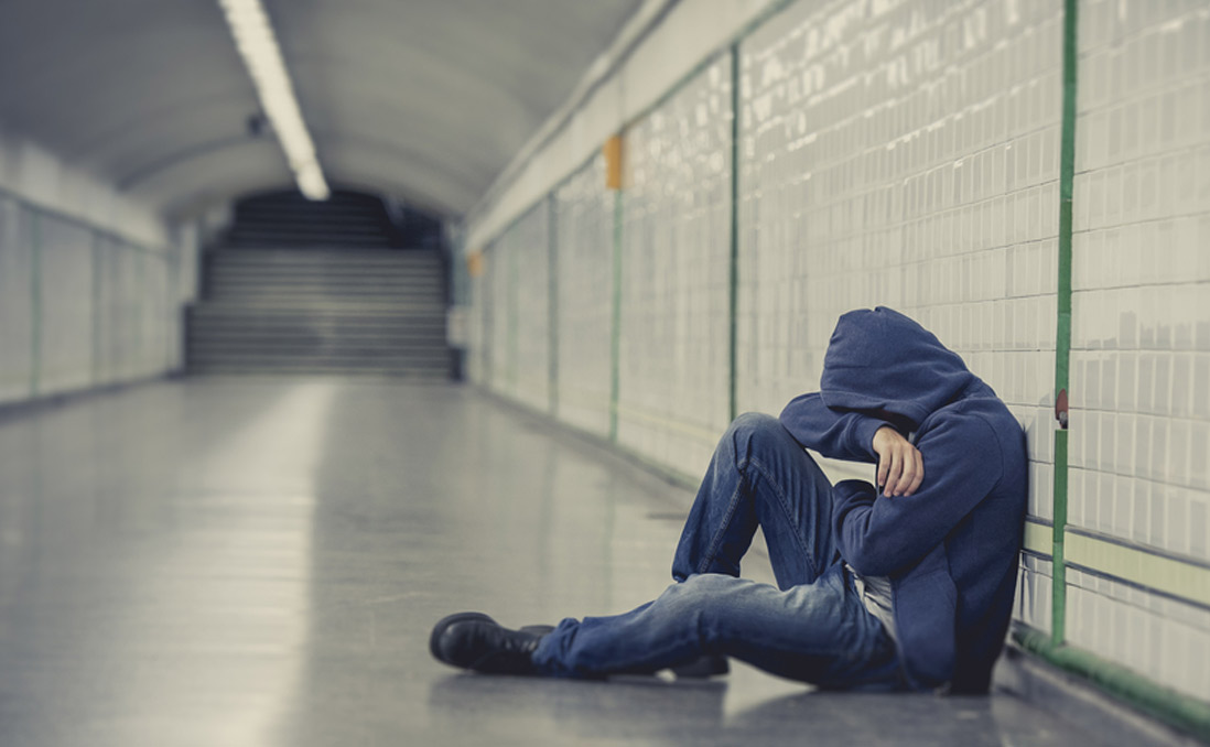 在總是一再發生的悲劇之後──社會安全防護網的破洞,來自我們對於心理疾病的忽視-天下換日線 在總是一再發生的悲劇之後──社會安全防護網的破洞,來自我們對於心理疾病的忽視-天下換日線