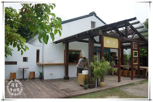 台南安平‧樹屋咖啡館~吃蜷尾家霜淇淋,何必排隊-樹屋咖啡館