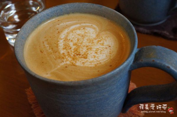 高雄三民‧輕食、咖啡、小時光~「木軸咖啡館」-木軸咖啡館