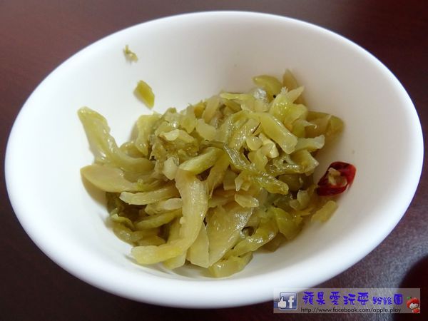 高雄左營‧眷村風味~余「第一家刀削麵」-余余第一家刀削麵