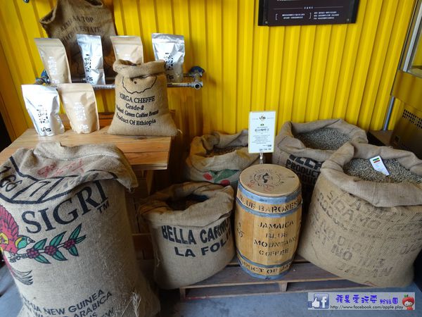 高雄鳳山‧工業風?工廠鐵皮屋ㄟ迦逼~「昂司洋成Uns coffe」-UNS COFFEE 高雄鳳山‧工業風?工廠鐵皮屋ㄟ迦逼~「昂司洋成Uns coffe」-UNS COFFEE