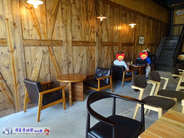 高雄鳳山‧工業風?工廠鐵皮屋ㄟ迦逼~「昂司洋成Uns coffe」-UNS COFFEE 高雄鳳山‧工業風?工廠鐵皮屋ㄟ迦逼~「昂司洋成Uns coffe」-UNS COFFEE