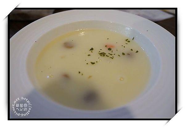 高雄苓雅‧Mona's Cafe 寵物咖啡館-Mona's Cafe
