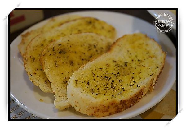高雄苓雅‧Mona's Cafe 寵物咖啡館-Mona's Cafe
