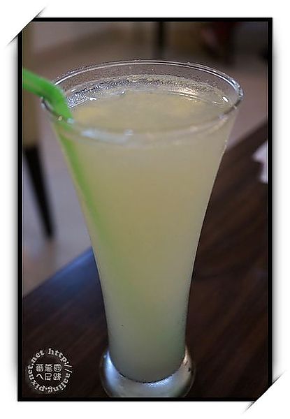 高雄苓雅‧Mona's Cafe 寵物咖啡館-Mona's Cafe