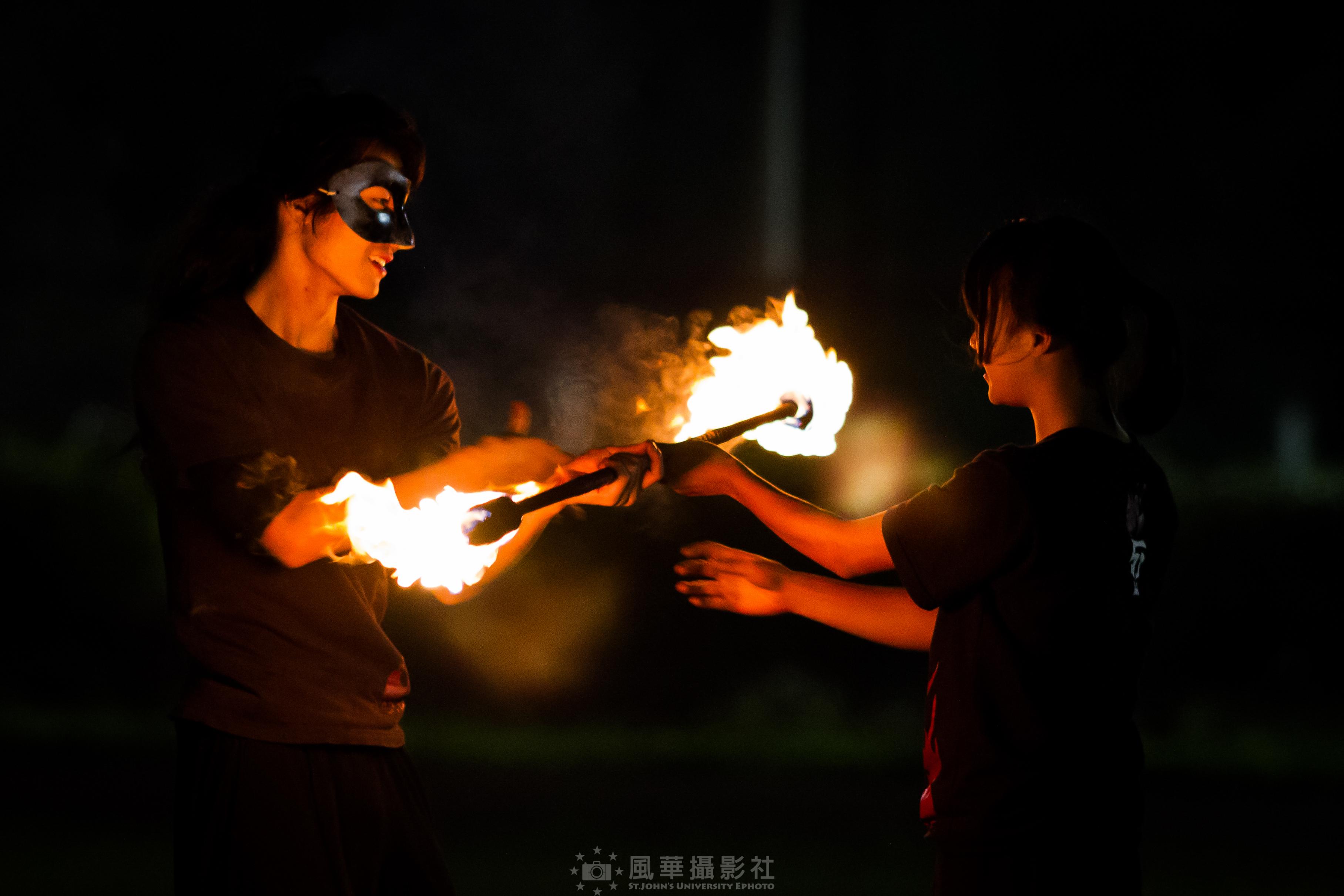 玩火少年愛冒險  聖約大火舞社焰會表演超吸睛-火舞社