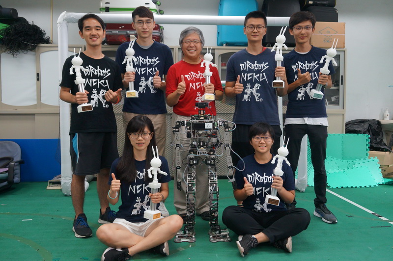 世界盃智慧機器人運動大賽，成大David獲全能賽總冠軍-成大
