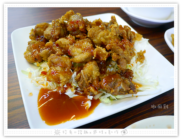 [台南食記] 舟鶴家嫩骨飯‧文賢店~選用零汙染的台東關山米！雙拼飯、嫩骨粥、滷排、椒麻雞、麻油雞湯、白菜滷！