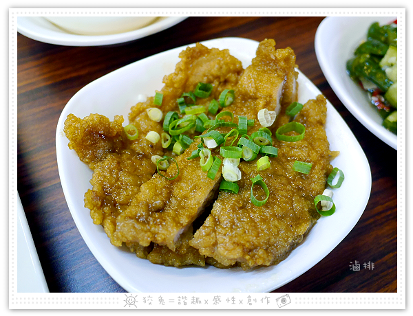 [台南食記] 舟鶴家嫩骨飯‧文賢店~選用零汙染的台東關山米！雙拼飯、嫩骨粥、滷排、椒麻雞、麻油雞湯、白菜滷！