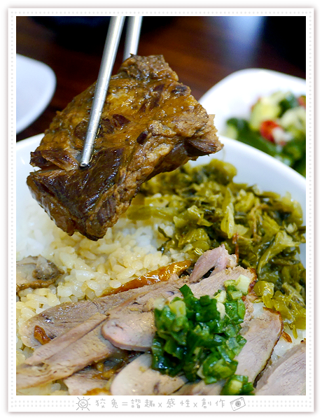 [台南食記] 舟鶴家嫩骨飯‧文賢店~選用零汙染的台東關山米！雙拼飯、嫩骨粥、滷排、椒麻雞、麻油雞湯、白菜滷！