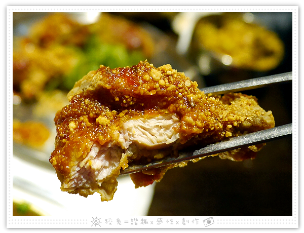 [台南食記] 燒出名堂~汽油桶韓式燒肉！多種小菜無限供應&桌邊烤肉服務！牛豬雙人套餐、明太子石鍋拌飯、都教授炸雞！