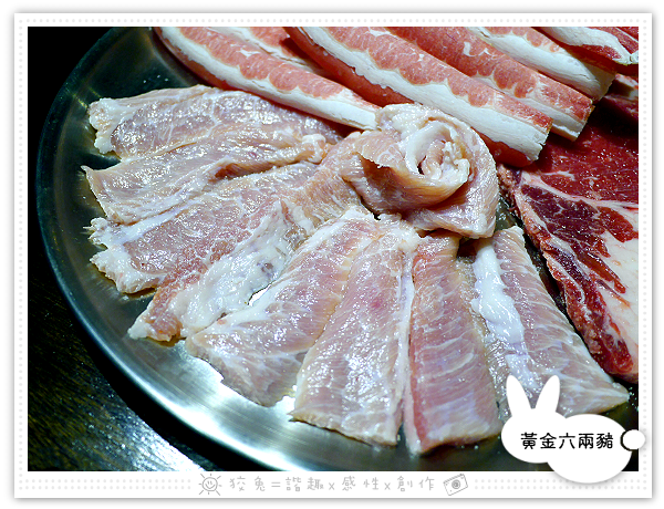 [台南食記] 燒出名堂~汽油桶韓式燒肉！多種小菜無限供應&桌邊烤肉服務！牛豬雙人套餐、明太子石鍋拌飯、都教授炸雞！
