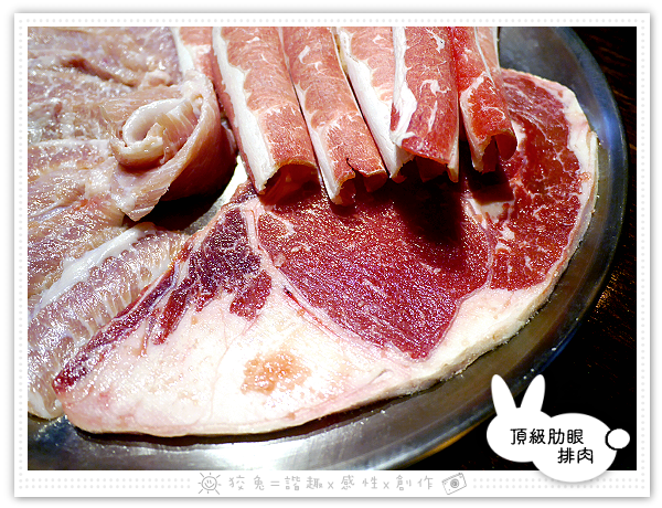 [台南食記] 燒出名堂~汽油桶韓式燒肉！多種小菜無限供應&桌邊烤肉服務！牛豬雙人套餐、明太子石鍋拌飯、都教授炸雞！
