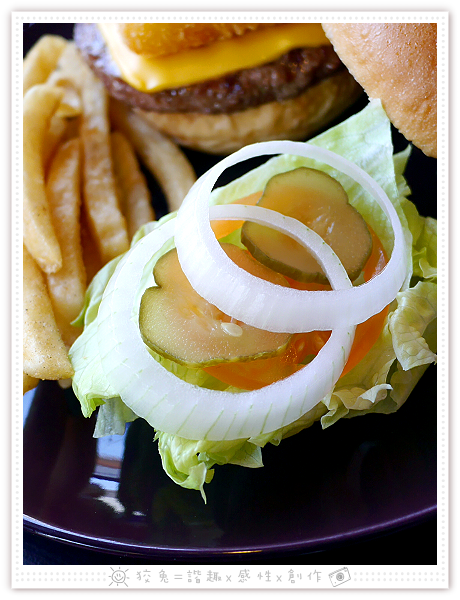 [台南食記] AngryBurger美式餐廳~墨西哥辣味起司雞肉堡‧生活不如意？一起大口怒吃漢堡吧！