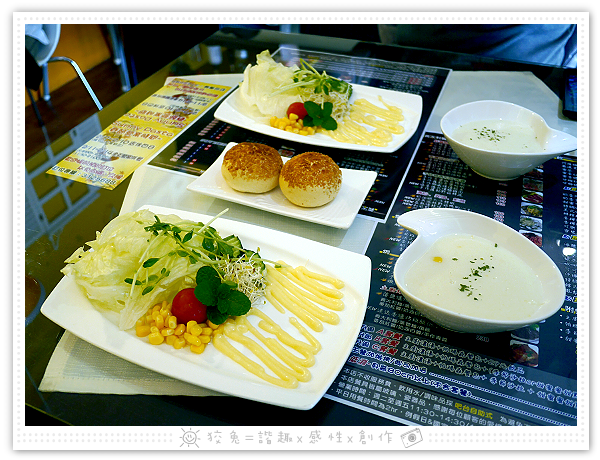 [台南食記] Sunny Pasta陽光義式廚坊~平價創意義大利麵、焗烤、燉飯！肉片和起司超多！