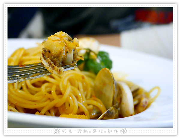 [台南食記] Sunny Pasta陽光義式廚坊~平價創意義大利麵、焗烤、燉飯！肉片和起司超多！