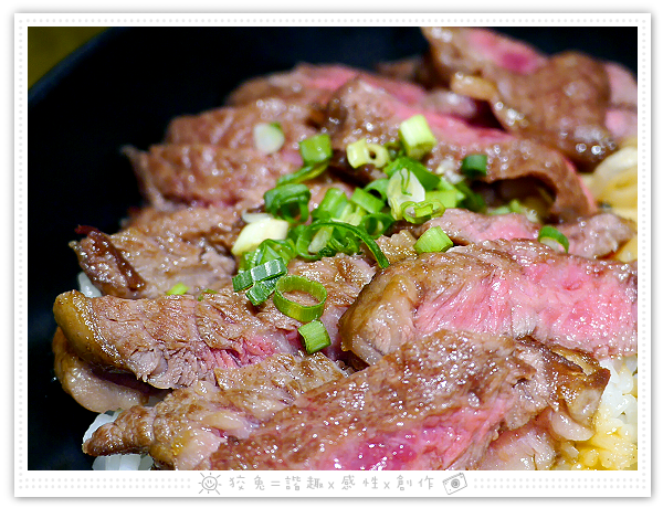 [台南食記] 去啃Chicken職人炸物(台南新天地)~巨無霸雞排丼飯&頂級牛小排丼飯&歡樂分享餐！高質感的內用鹽酥雞！