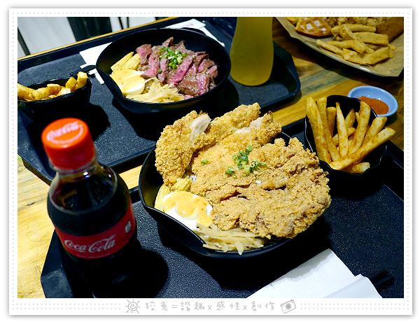 [台南食記] 去啃Chicken職人炸物(台南新天地)~巨無霸雞排丼飯&頂級牛小排丼飯&歡樂分享餐！高質感的內用鹽酥雞！