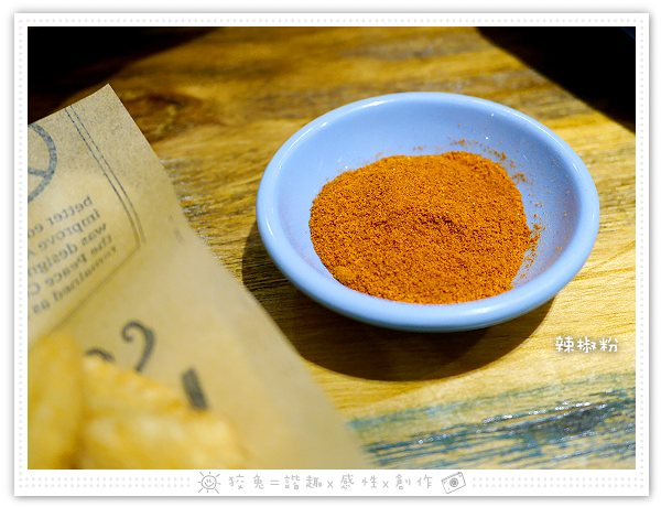 [台南食記] 去啃Chicken職人炸物(台南新天地)~巨無霸雞排丼飯&頂級牛小排丼飯&歡樂分享餐！高質感的內用鹽酥雞！