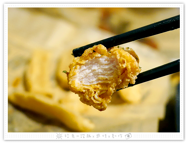 [台南食記] 去啃Chicken職人炸物(台南新天地)~巨無霸雞排丼飯&頂級牛小排丼飯&歡樂分享餐！高質感的內用鹽酥雞！