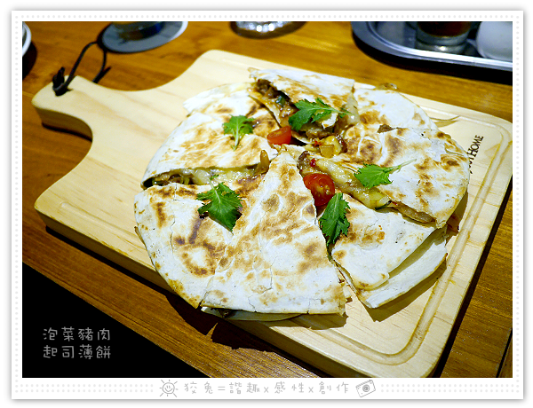 [高雄食記] 黑浮咖啡‧高美店~今年最推的複合式咖啡廳！