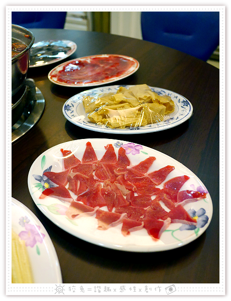 [台南食記] 食紳枸尾雞~清純系溫補火鍋新選擇！