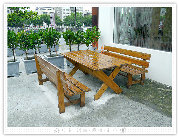 [台南食記] 粥皇/京樓‧砂鍋粥專賣店~貴得有道理！孝敬長輩的超豪華粥品！老少咸宜的干貝鮑魚粥加土雞腿肉！