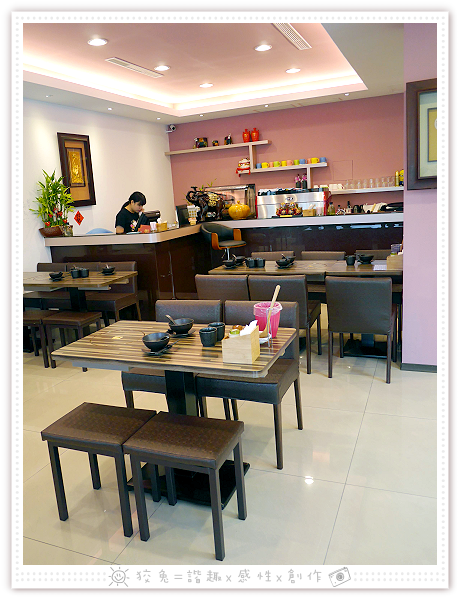 [台南食記] 粥皇/京樓‧砂鍋粥專賣店~貴得有道理！孝敬長輩的超豪華粥品！老少咸宜的干貝鮑魚粥加土雞腿肉！