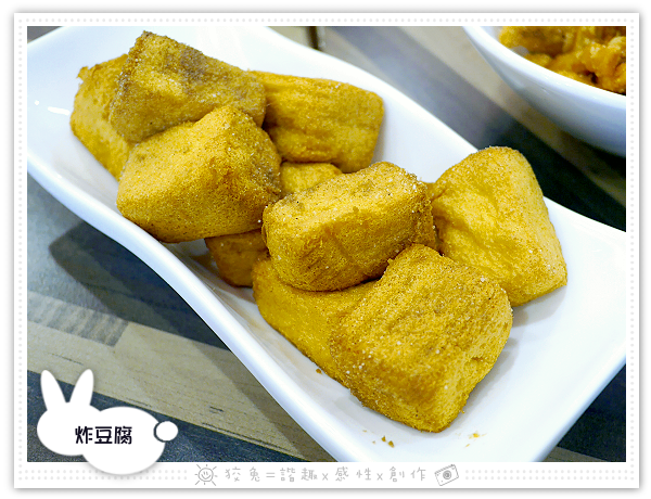 [台南食記] 粥皇/京樓‧砂鍋粥專賣店~貴得有道理！孝敬長輩的超豪華粥品！老少咸宜的干貝鮑魚粥加土雞腿肉！