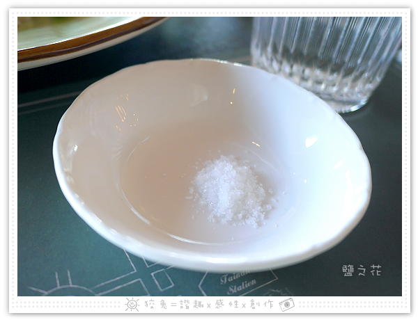 [台南食記] Marie's House瑪莉洋房~新菜單上市！碳烤美國牛排清炒蒜辣義大利麵&迷迭香烤羊肩排佐綠胡椒奶油醬汁！